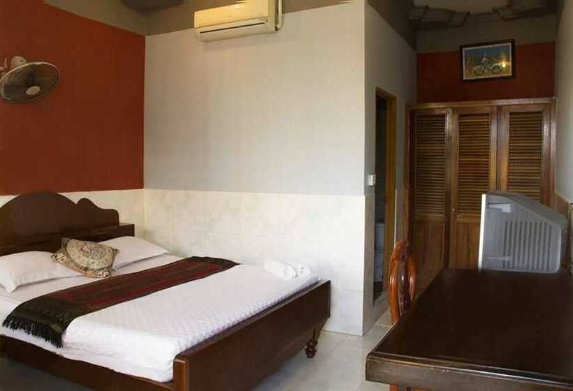 פנסיון Royal Guest House