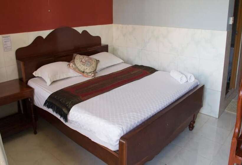 פנסיון Royal Guest House