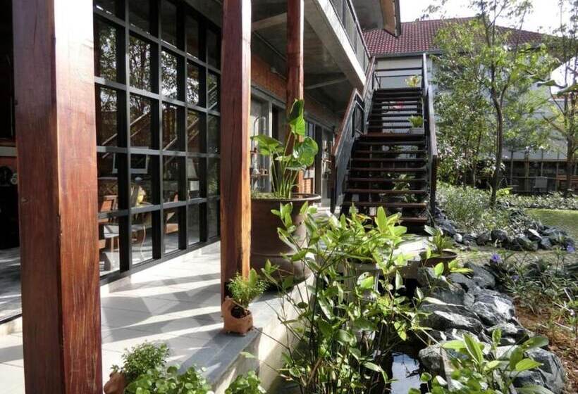 Пансион The Wishes Hotel At Chiangmai