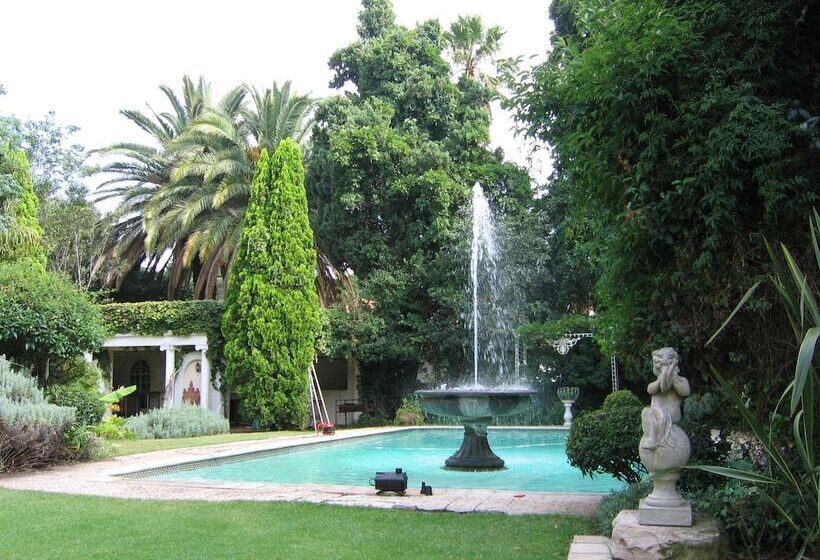 Пансион Villa Victoria Executive Guest House