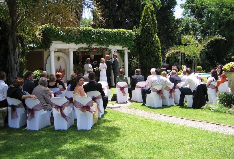 Пансион Villa Victoria Executive Guest House