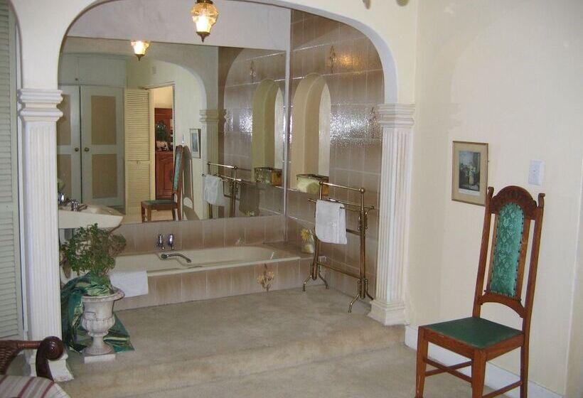 Пансион Villa Victoria Executive Guest House