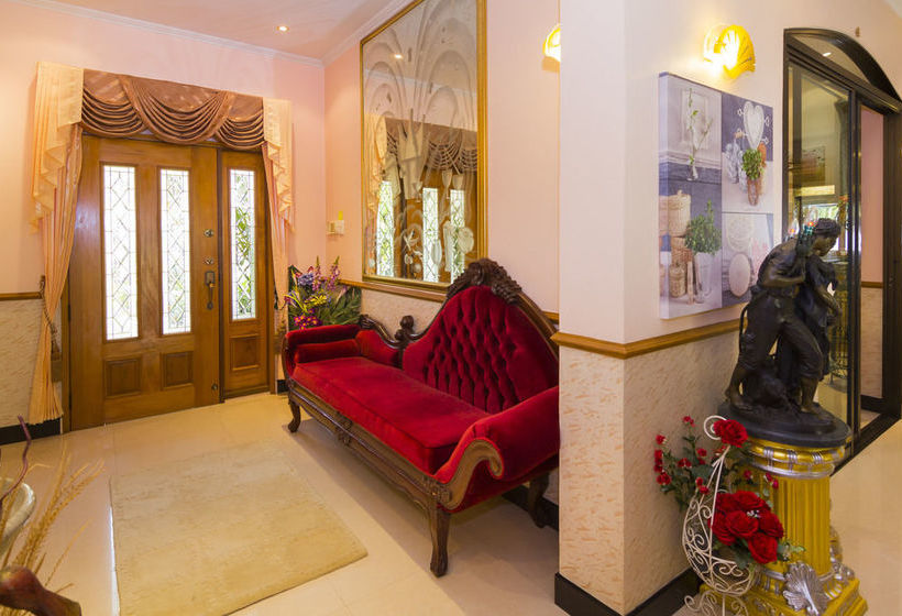 Relaxing Palm Pool Villa