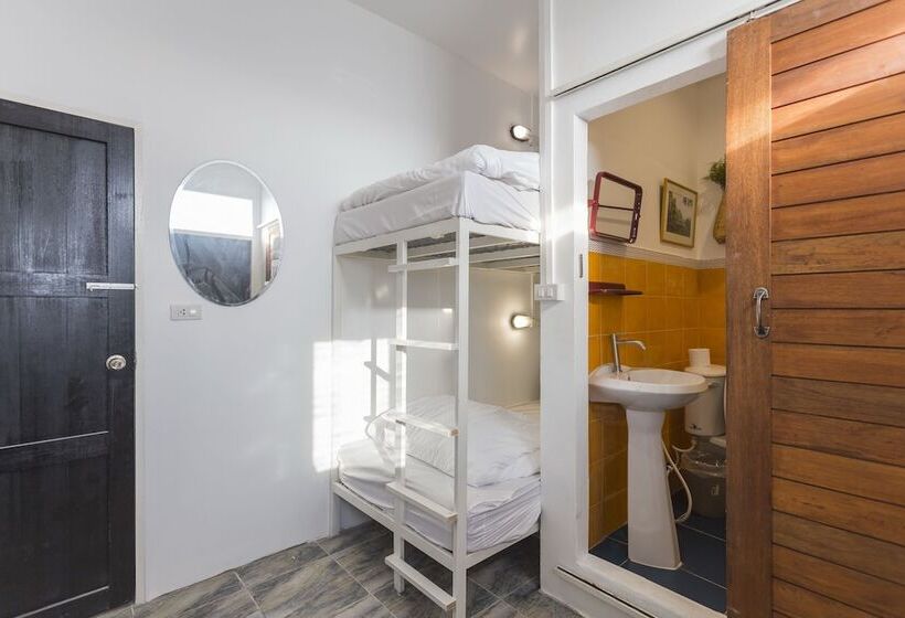 Stockhome Hostel Ayutthaya