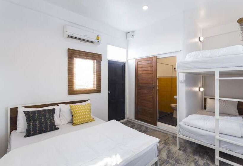 Stockhome Hostel Ayutthaya
