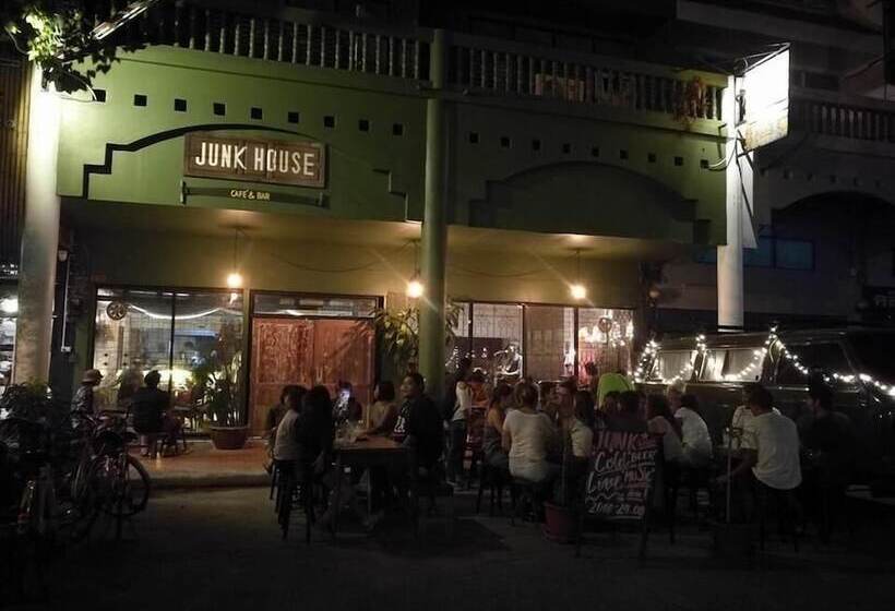 Stockhome Hostel Ayutthaya