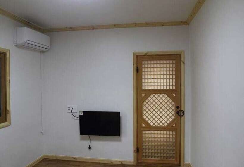 فندق Suncheon Moonlight Love Hanok Pension