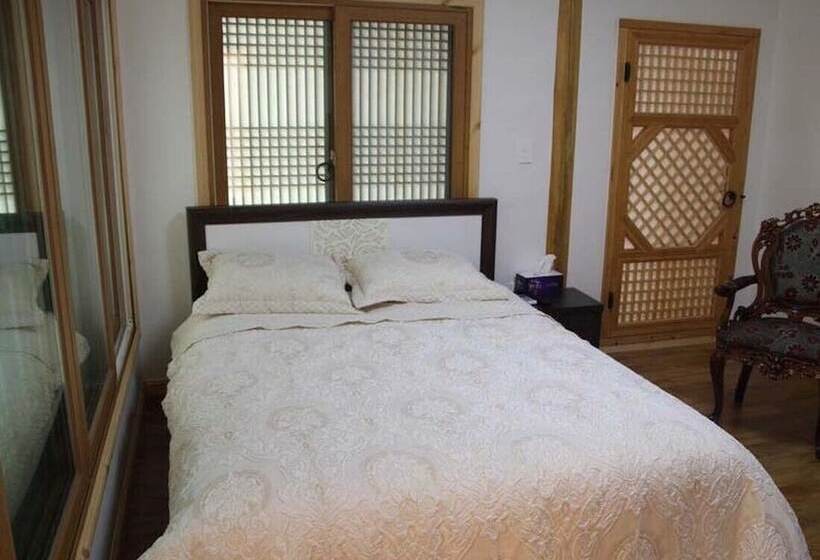 فندق Suncheon Moonlight Love Hanok Pension