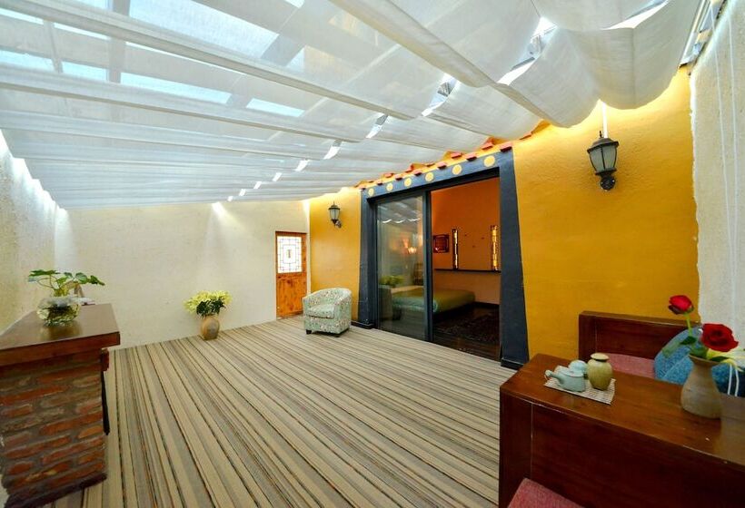 Отель Shangri La Guanshanyue Inn