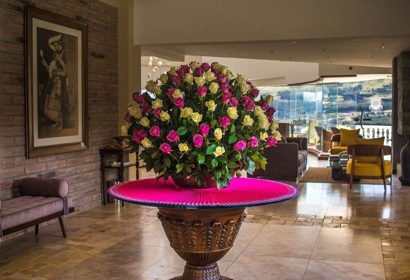 호텔 Medina Del Lago