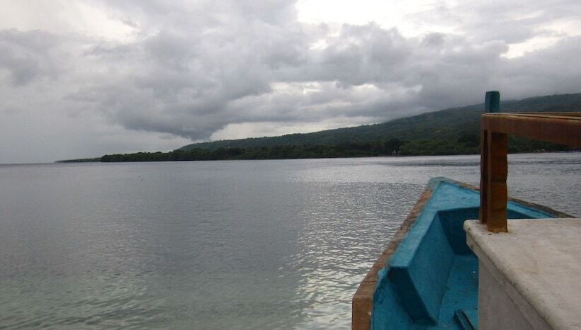 민박 Larantuka Beach Apartments