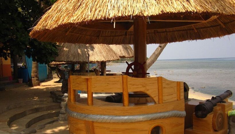 민박 Larantuka Beach Apartments