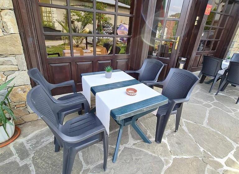 Family Hotel Chiflik Hills