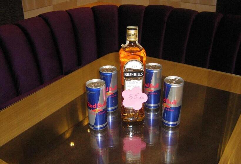 Family Hotel Emaly Green