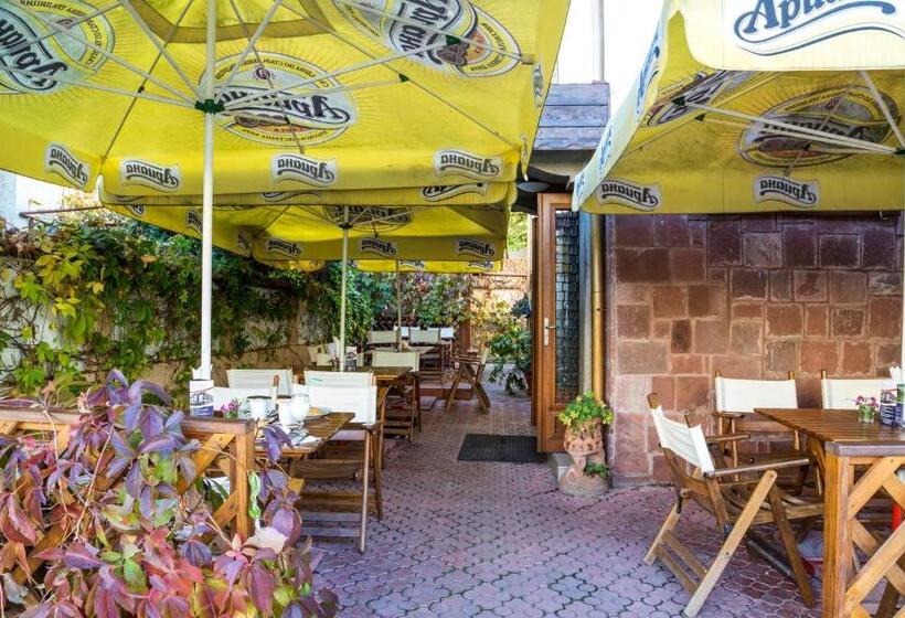 Family Hotel Teteven