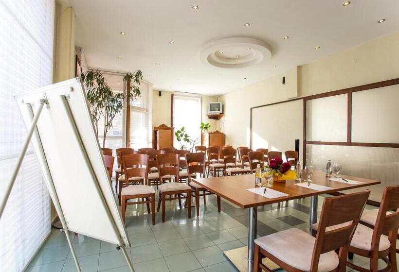 Family Hotel Teteven