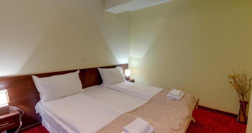 בית מלון כפרי Balkan