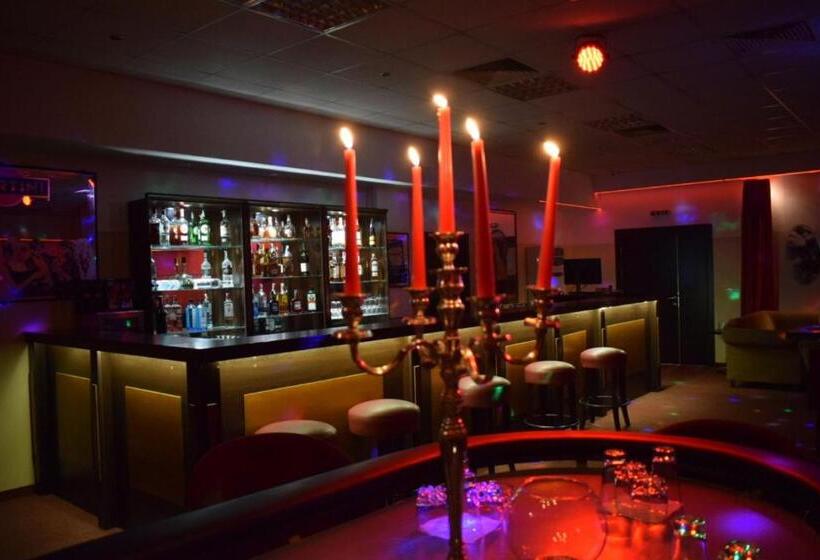 בית מלון כפרי Everest