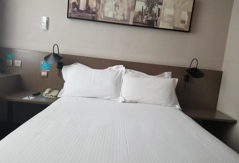 Отель Jinjiang Inn Select Beijing Dongzhimen Shiguanqu