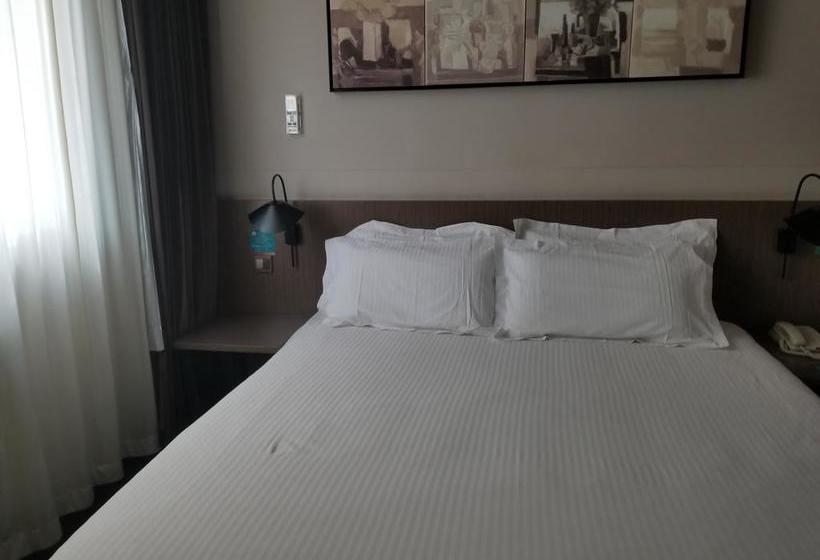 Отель Jinjiang Inn Select Beijing Dongzhimen Shiguanqu