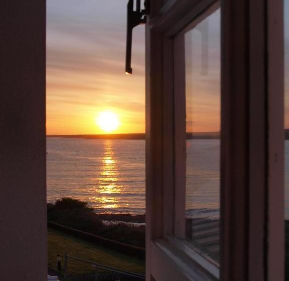 בית מלון כפרי Stella Maris Shore House