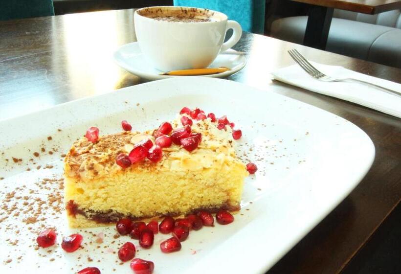 פנסיון Eccles Townhouse