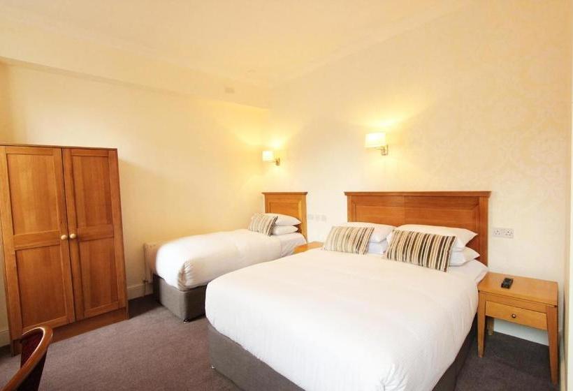 פנסיון Eccles Townhouse