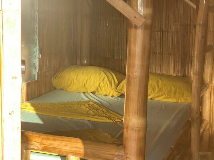 הוסטל Rustique Rue