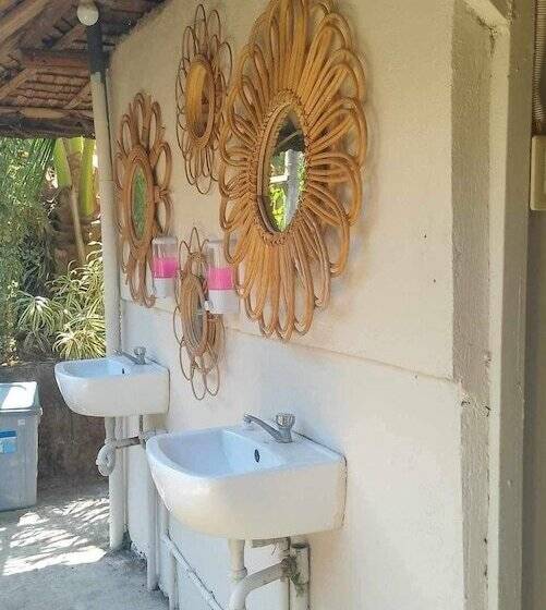 הוסטל Rustique Rue