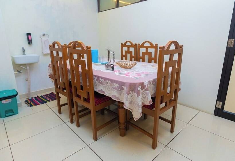 住宿加早餐  Roscotel Bay Stays 2bhk Near White Town