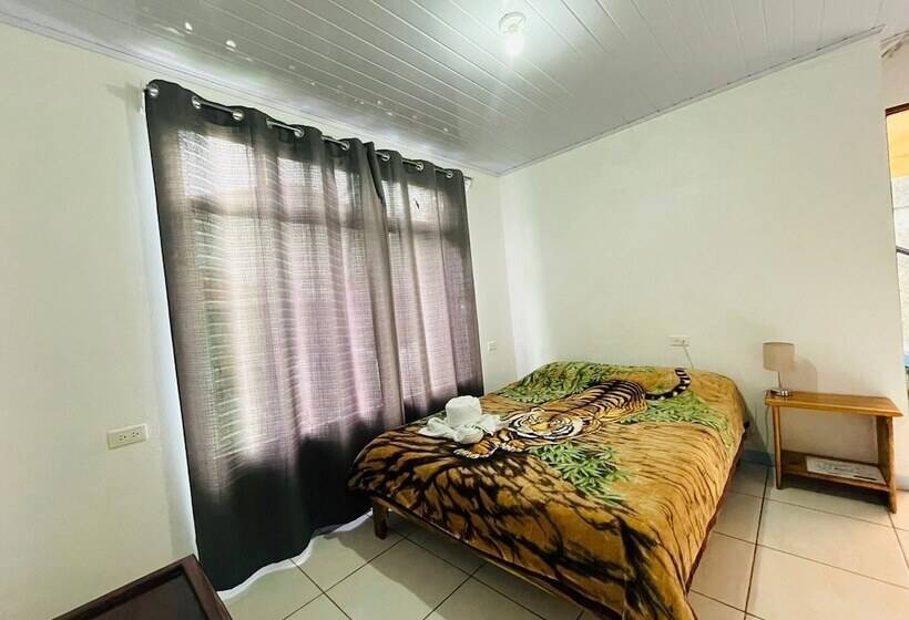 مبيت وإفطار Cabinas Nuestra Kasa