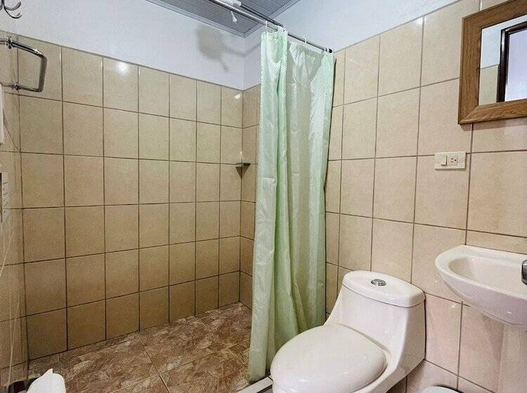 مبيت وإفطار Cabinas Nuestra Kasa