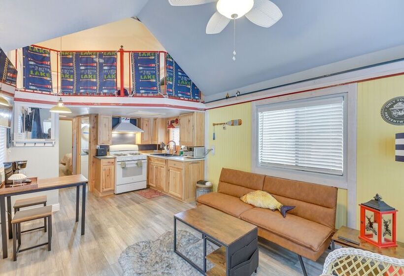 Cozy Lake Almanor Cabin, Outdoor Adventures Galore