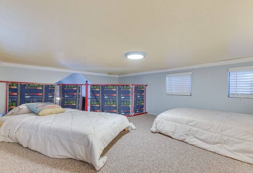 Cozy Lake Almanor Cabin, Outdoor Adventures Galore