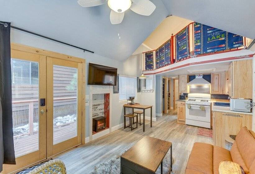 Cozy Lake Almanor Cabin, Outdoor Adventures Galore