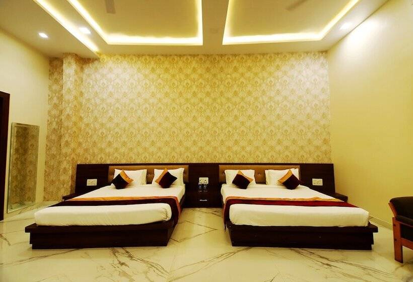 Amarvilas Hotel And Resort