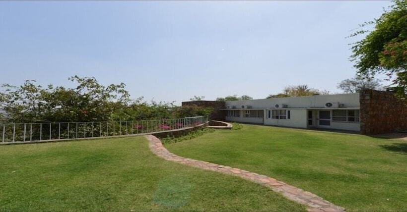 فندق Barbet Tourist Resort