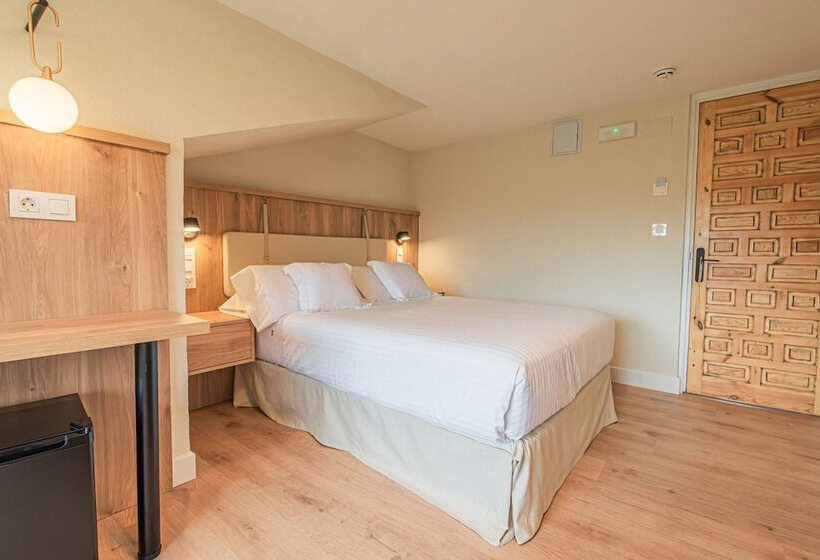 هتل Bestprice Santillana