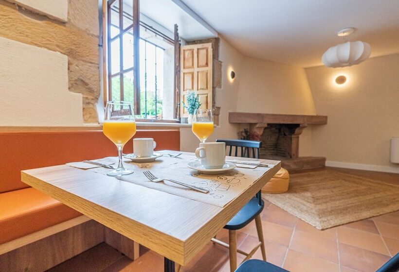 هتل Bestprice Santillana