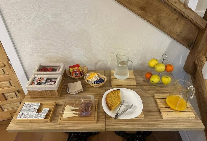 هتل Bestprice Santillana