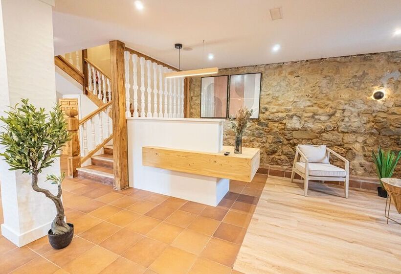 هتل Bestprice Santillana