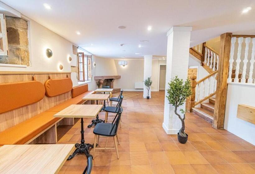 هتل Bestprice Santillana