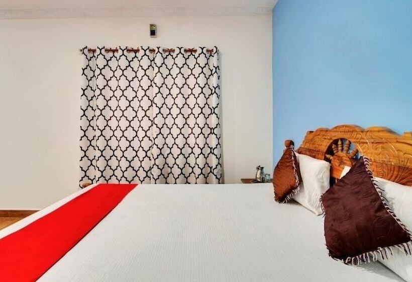 Отель Iroomz Cool Spot