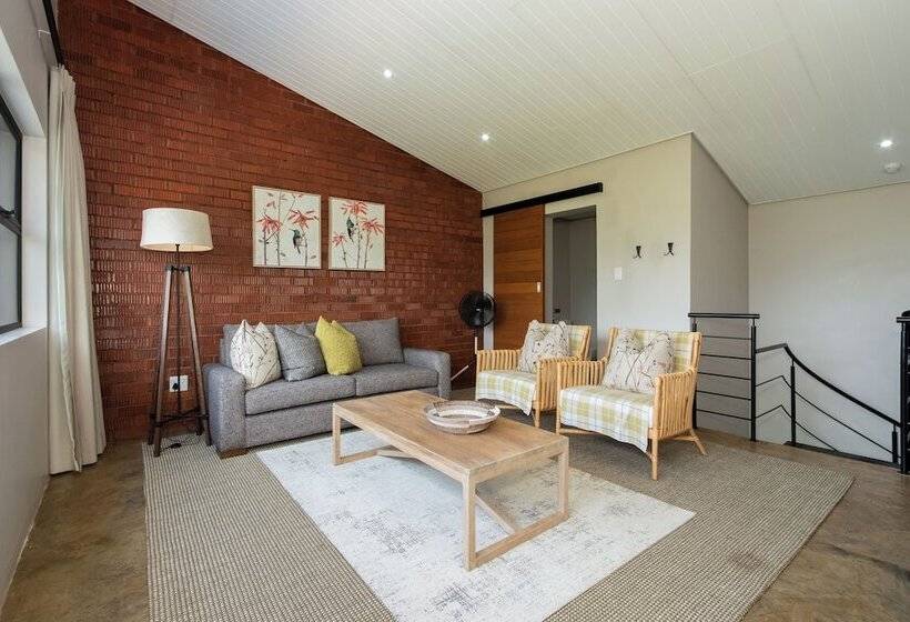 בית מלון כפרי Dragonview Lodge