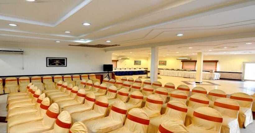 فندق Ethnic India Tourist Resort