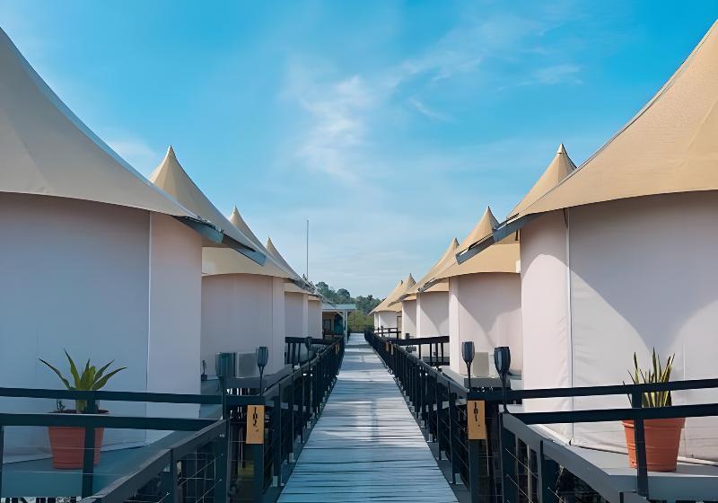 בית מלון כפרי Kiki Beach Resort, Batam