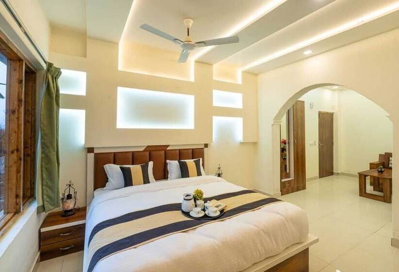 ホテル Luxmi Vilas Inn