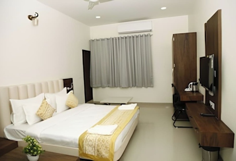 酒店 Goroomgo Nirmala Palace Ayodhya