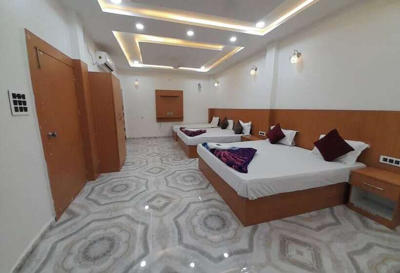 酒店 Goroomgo Nirmala Palace Ayodhya