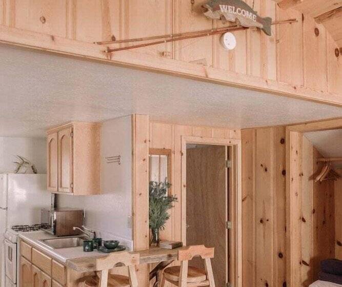 Отель Oak Knoll Studio Unit 5 #2404